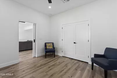 504 W Harmont Drive, Phoenix, AZ 85021 - Photo 35