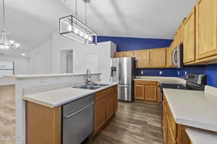 10961 W Loma Ln, Peoria, AZ 85345 - Photo 7