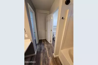10961 W Loma Lane, Peoria, AZ 85345 - Photo 13