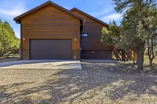 2276 Thunderbird Way, Overgaard, AZ 85933 - Photo 27