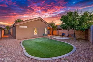 18042 N 113th Ave, Surprise, AZ 85378 - Photo 3