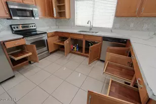 45070 W Desert Cedars Ln, Maricopa, AZ 85139 - Photo 15