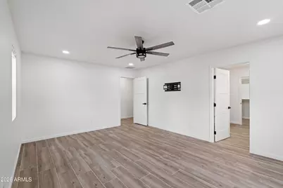 333 E Clarendon Avenue, Phoenix, AZ 85012 - Photo 23