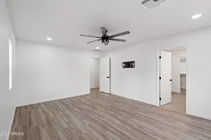 333 E Clarendon Ave, Phoenix, AZ 85012 - Photo 23