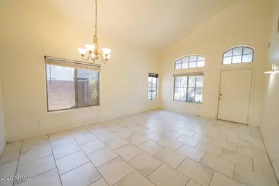 12682 W Flower Street, Avondale, AZ 85392 - Photo 9