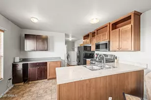 1804 W Tepee St, Apache Junction, AZ 85120 - Photo 9