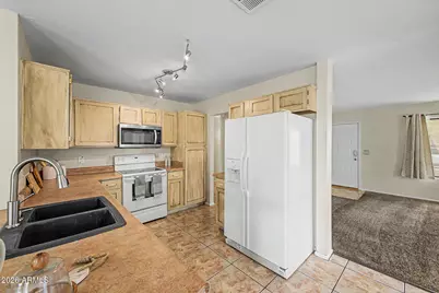 3226 W Williams Drive, Phoenix, AZ 85027 - Photo 5
