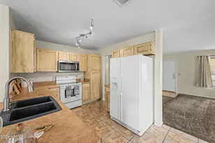 3226 W Williams Dr, Phoenix, AZ 85027 - Photo 5