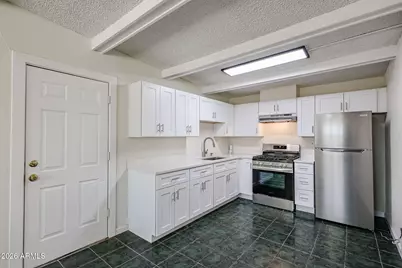 3951 W Monte Vista Road, Phoenix, AZ 85009 - Photo 9