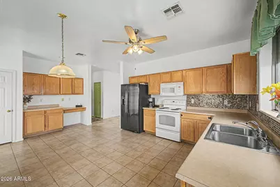 3922 S 100th Glen, Tolleson, AZ 85353 - Photo 9