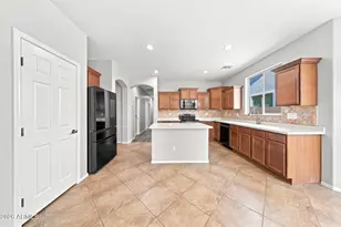18019 W Westpark Blvd, Surprise, AZ 85388 - Photo 23