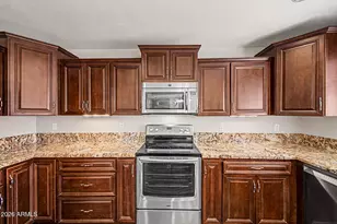 19424 N 33rd Pl, Phoenix, AZ 85050 - Photo 15