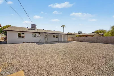 7832 E Monte Vista Road, Scottsdale, AZ 85257 - Photo 9