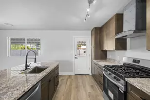7832 E Monte Vista Rd, Scottsdale, AZ 85257 - Photo 11