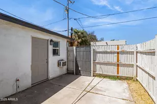 518 E Roanoke Ave, Phoenix, AZ 85004 - Photo 9