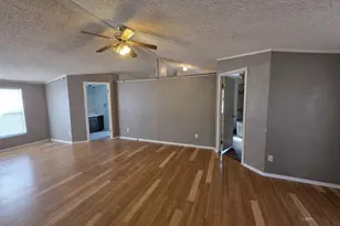 982 E Saguaro Dr, Globe, AZ 85501 - Photo 13