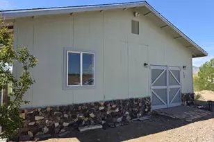 982 E Saguaro Dr, Globe, AZ 85501 - Photo 5