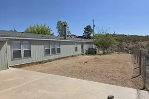 982 E Saguaro Dr, Globe, AZ 85501 - Photo 3