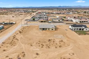 24079 W Morning Star Ln, Wittmann, AZ 85361 - Photo 5