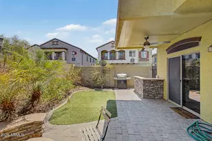 2725 E Mine Creek Rd, Phoenix, AZ 85024 - Photo 33