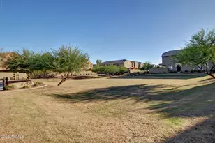 2725 E Mine Creek Rd, Phoenix, AZ 85024 - Photo 45
