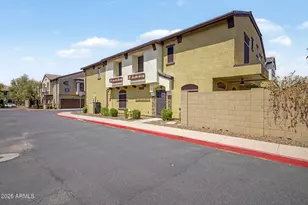 2725 E Mine Creek Rd, Phoenix, AZ 85024 - Photo 3