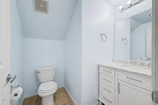 2725 E Mine Creek Rd, Phoenix, AZ 85024 - Photo 13