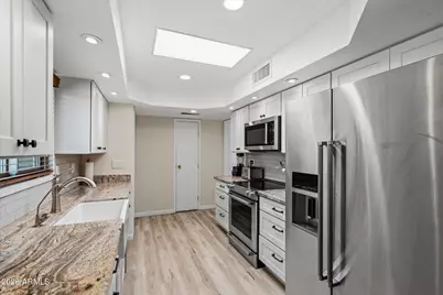 10633 W Pineaire Drive, Sun City, AZ 85351 - Photo 13