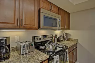 10410 N Cave Creek Rd, Phoenix, AZ 85020 - Photo 9