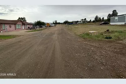 18318 S Frontier Road #328, Peeples Valley, AZ 86332 - Photo 5