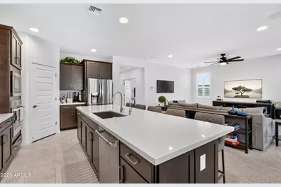 12843 W Lamar Court, Glendale, AZ 85307 - Photo 3
