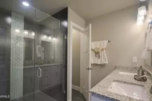 5633 S 12th Ln, Phoenix, AZ 85041 - Photo 7