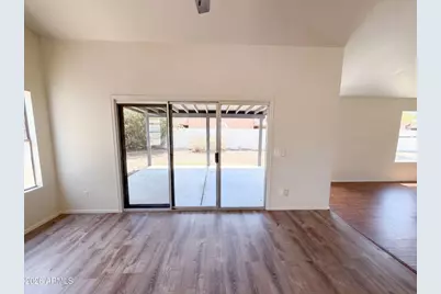 615 W Montoya Lane, Phoenix, AZ 85027 - Photo 7