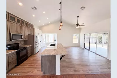 615 W Montoya Lane, Phoenix, AZ 85027 - Photo 9