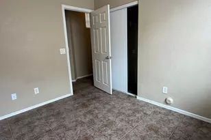 1541 W St Kateri Dr, Phoenix, AZ 85041 - Photo 5