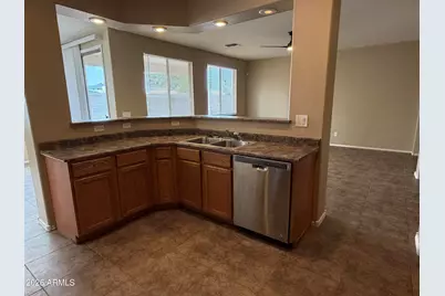 1541 W Saint Kateri Drive, Phoenix, AZ 85041 - Photo 9