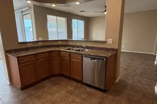 1541 W St Kateri Dr, Phoenix, AZ 85041 - Photo 9