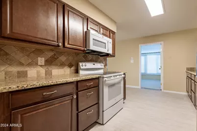 12208 N Pebble Beach Drive, Sun City, AZ 85351 - Photo 7
