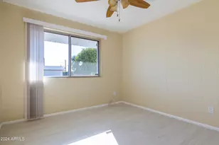 12208 N Pebble Beach Dr, Sun City, AZ 85351 - Photo 17
