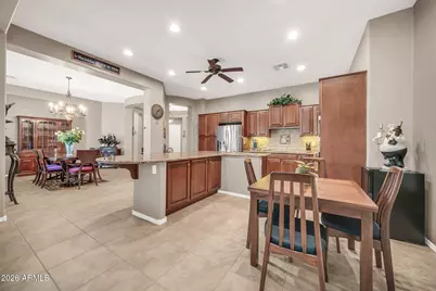 28827 N 127th Avenue, Peoria, AZ 85383 - Photo 9