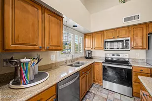 4050 W Charlotte Dr, Glendale, AZ 85310 - Photo 11