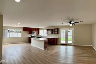 10021 N 47th Dr, Glendale, AZ 85302 - Photo 3