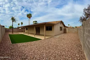 10021 N 47th Dr, Glendale, AZ 85302 - Photo 17