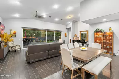 2922 E Minnezona Avenue, Phoenix, AZ 85016 - Photo 11