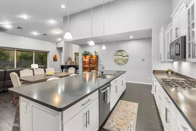 2922 E Minnezona Avenue, Phoenix, AZ 85016 - Photo 9