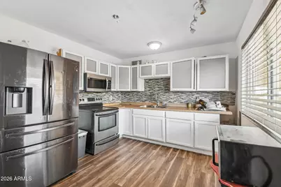 7607 W Osborn Road, Phoenix, AZ 85033 - Photo 9