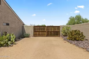 1011 E Maddock Rd, Phoenix, AZ 85086 - Photo 43