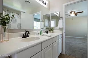 3226 W Alta Vista Rd, Phoenix, AZ 85041 - Photo 15