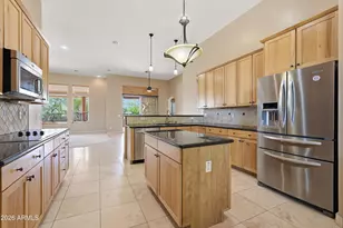 31 E Desert Hills Dr, Phoenix, AZ 85086 - Photo 9