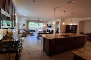 10113 W Angels Ln, Peoria, AZ 85383 - Photo 11